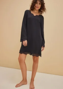 Nachthemd aus Rippe mit Spitze