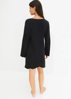 Nachthemd mit zarter Spitze