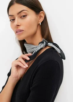 Nicky Tuch mit Streifen