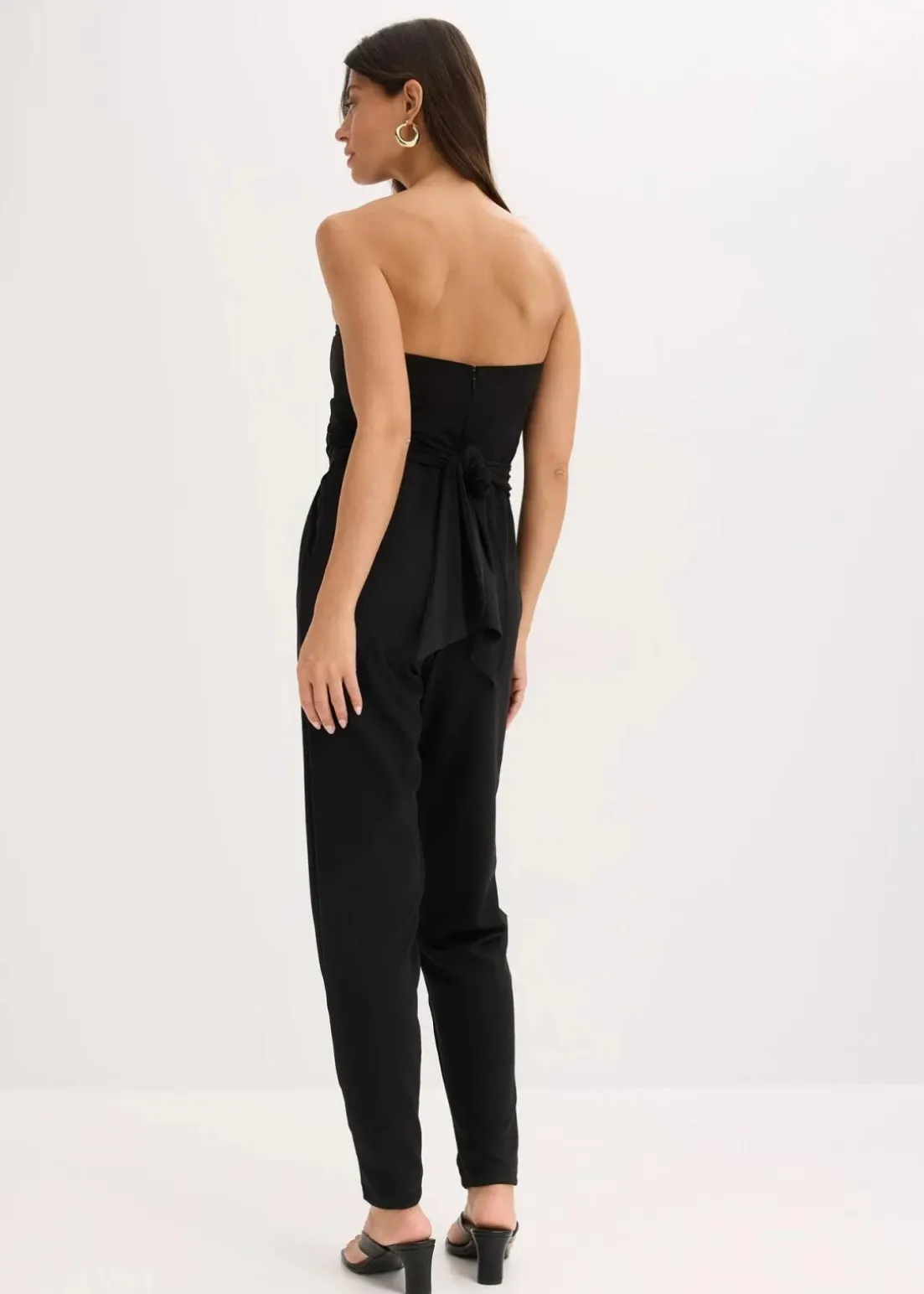 Overall mit Bustier-Ausschnitt und Binde-Detail