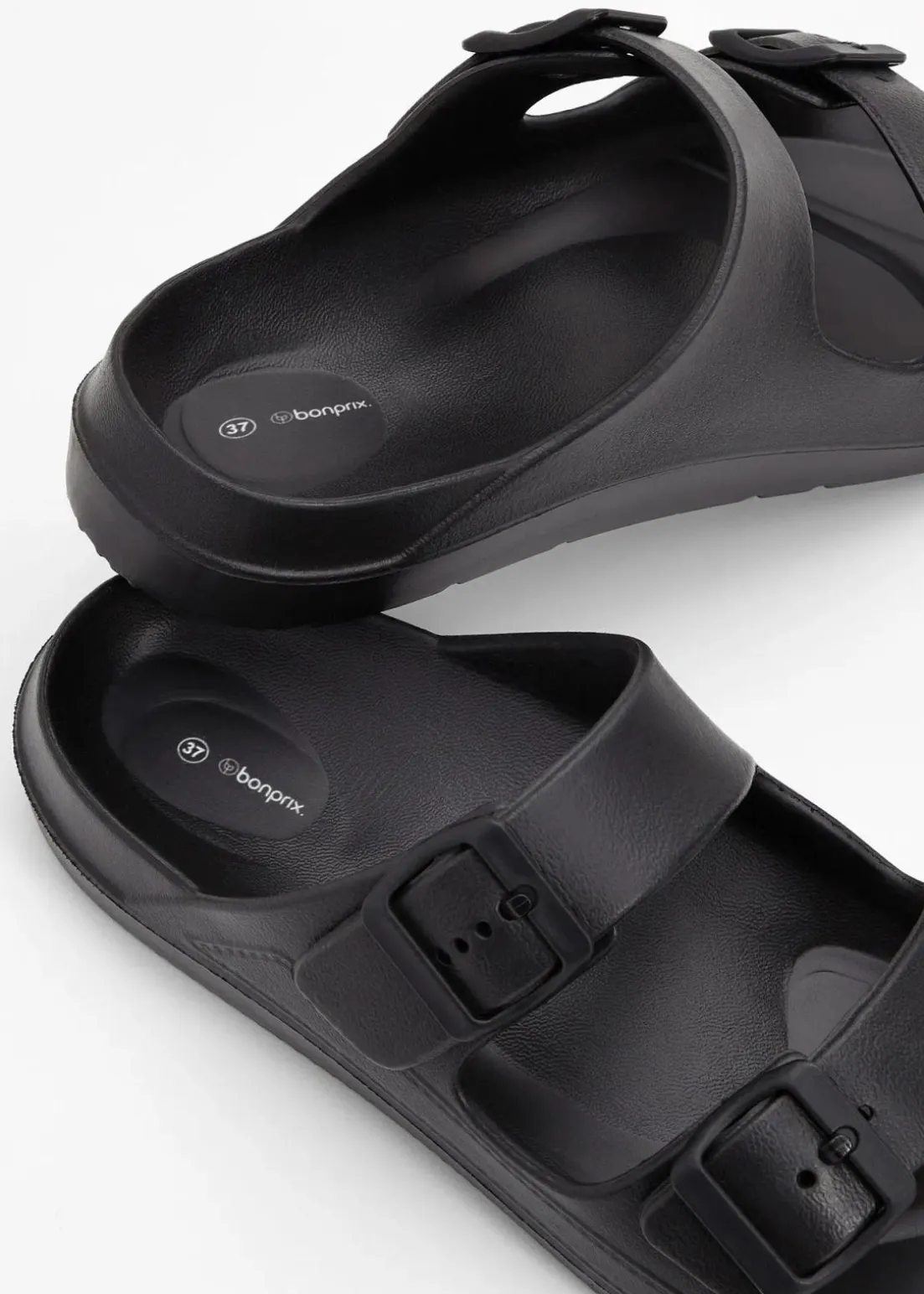 Pantoletten aus wasserabweisendem Material