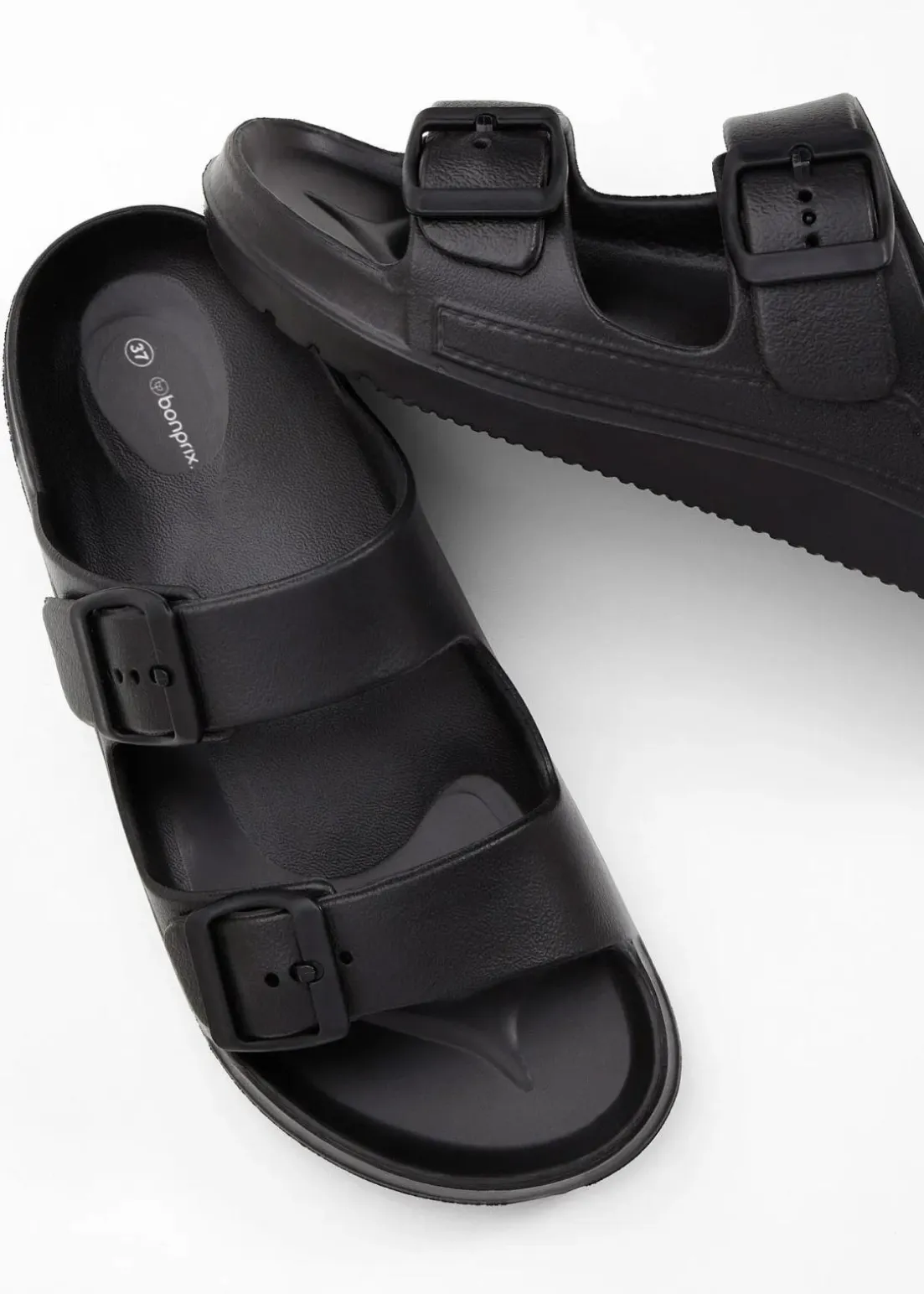 Pantoletten aus wasserabweisendem Material