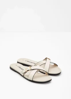 Pantoletten mit dekorativer Schnalle