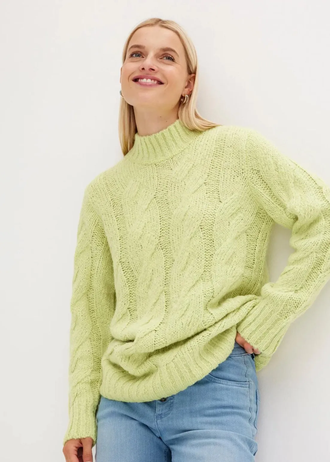 Pullover mit Zopfmuster