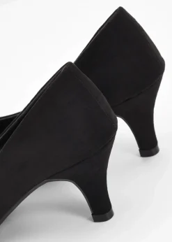 Pumps mit schmalem Absatz