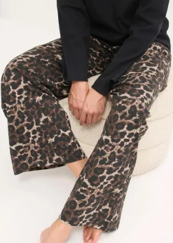 Pyjama mit Rippshirt und weiter Hose