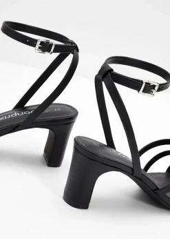 Riemchensandaletten mit schmalem Absatz