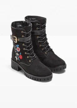 Schnürboots mit Stickerei