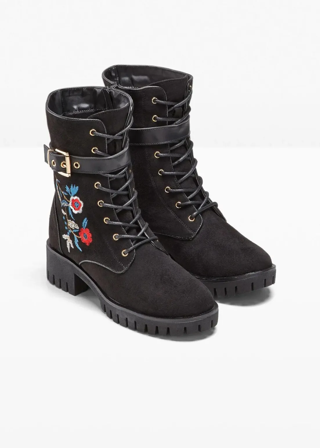 Schnürboots mit Stickerei