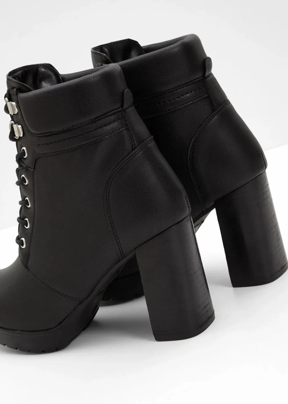 Schnürstiefeletten mit hohem Absatz