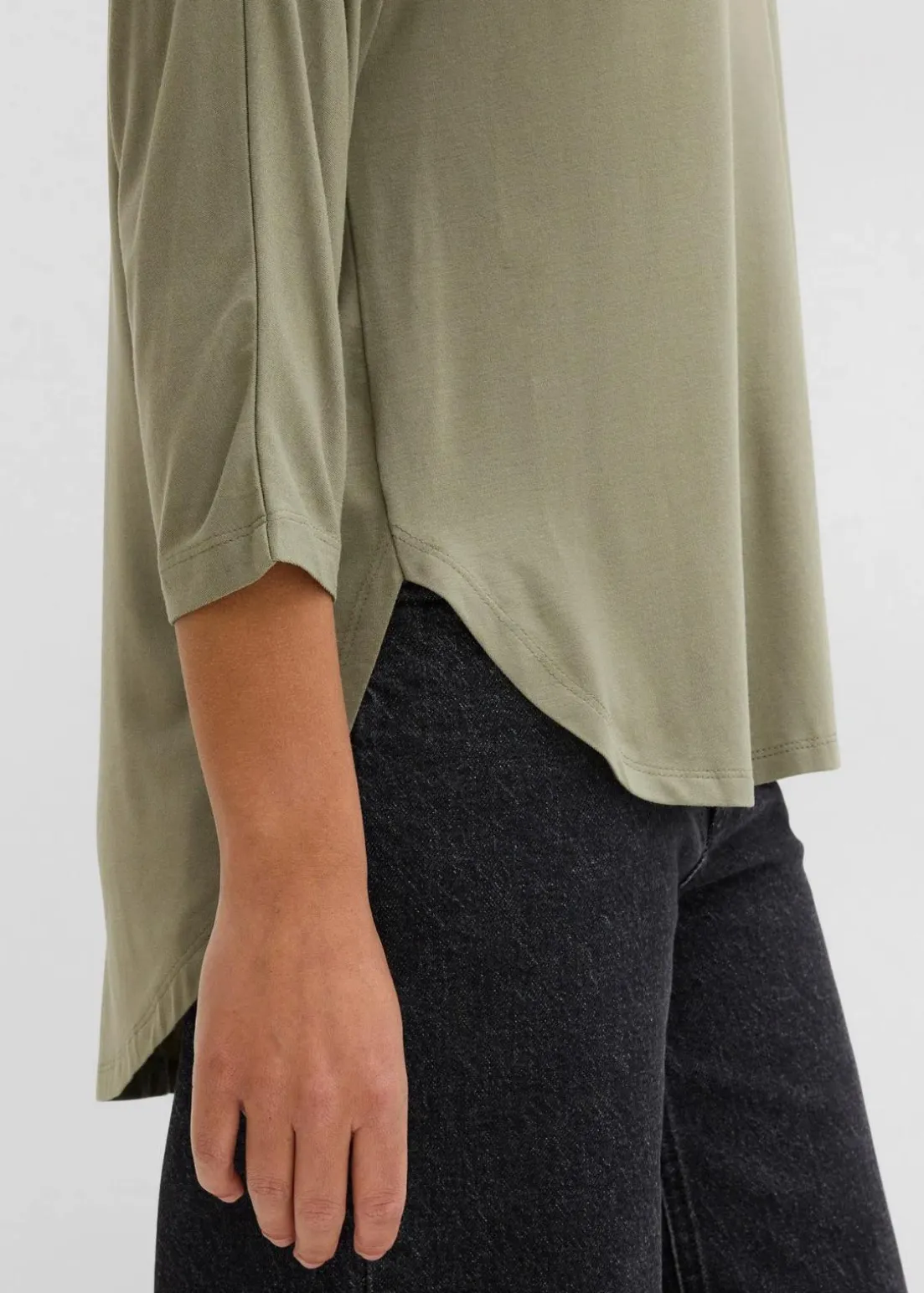 Shirt aus fließendem Viskose-Mix