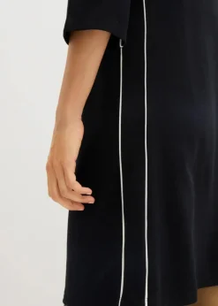 Shirtkleid aus Bio Bauwolle mit Kontrastpiping