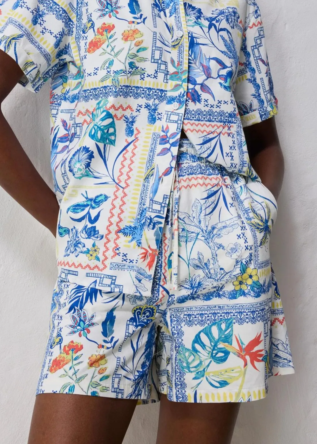 Shorts mit Seidenanteil