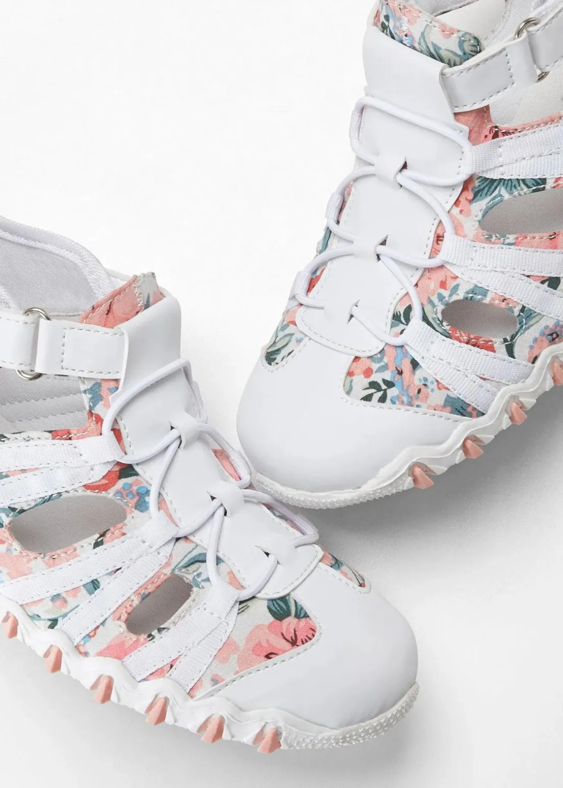 Slipper mit Profilsohle