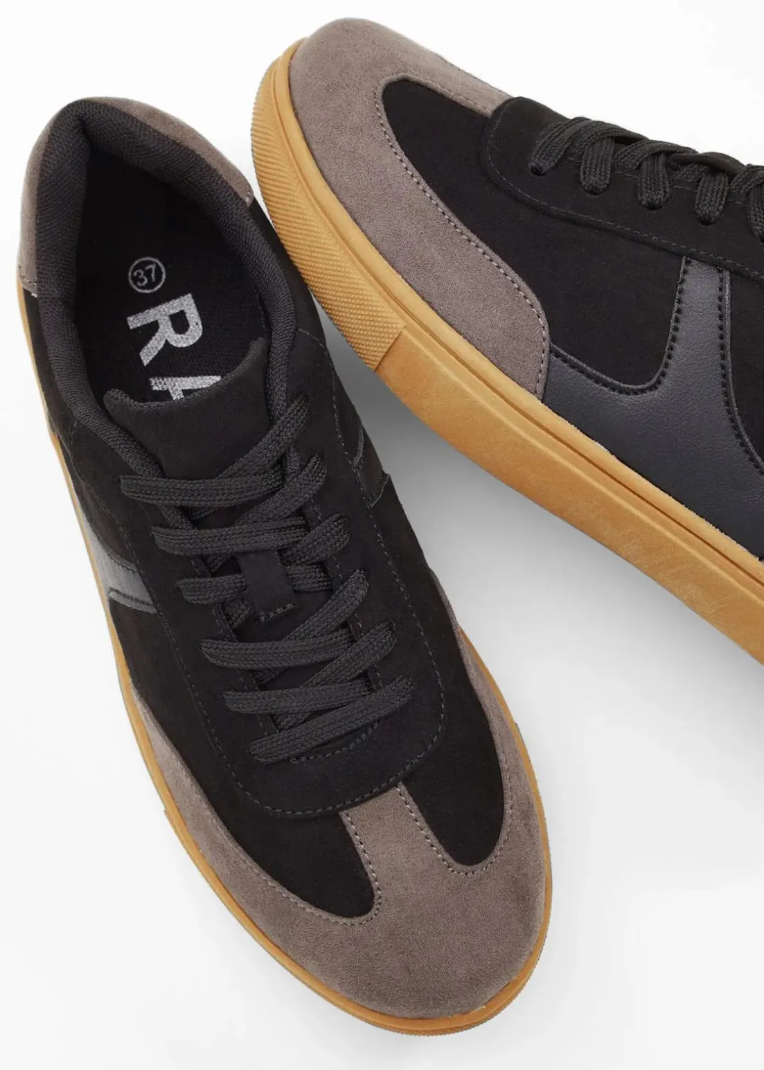 Sneaker im Retrolook