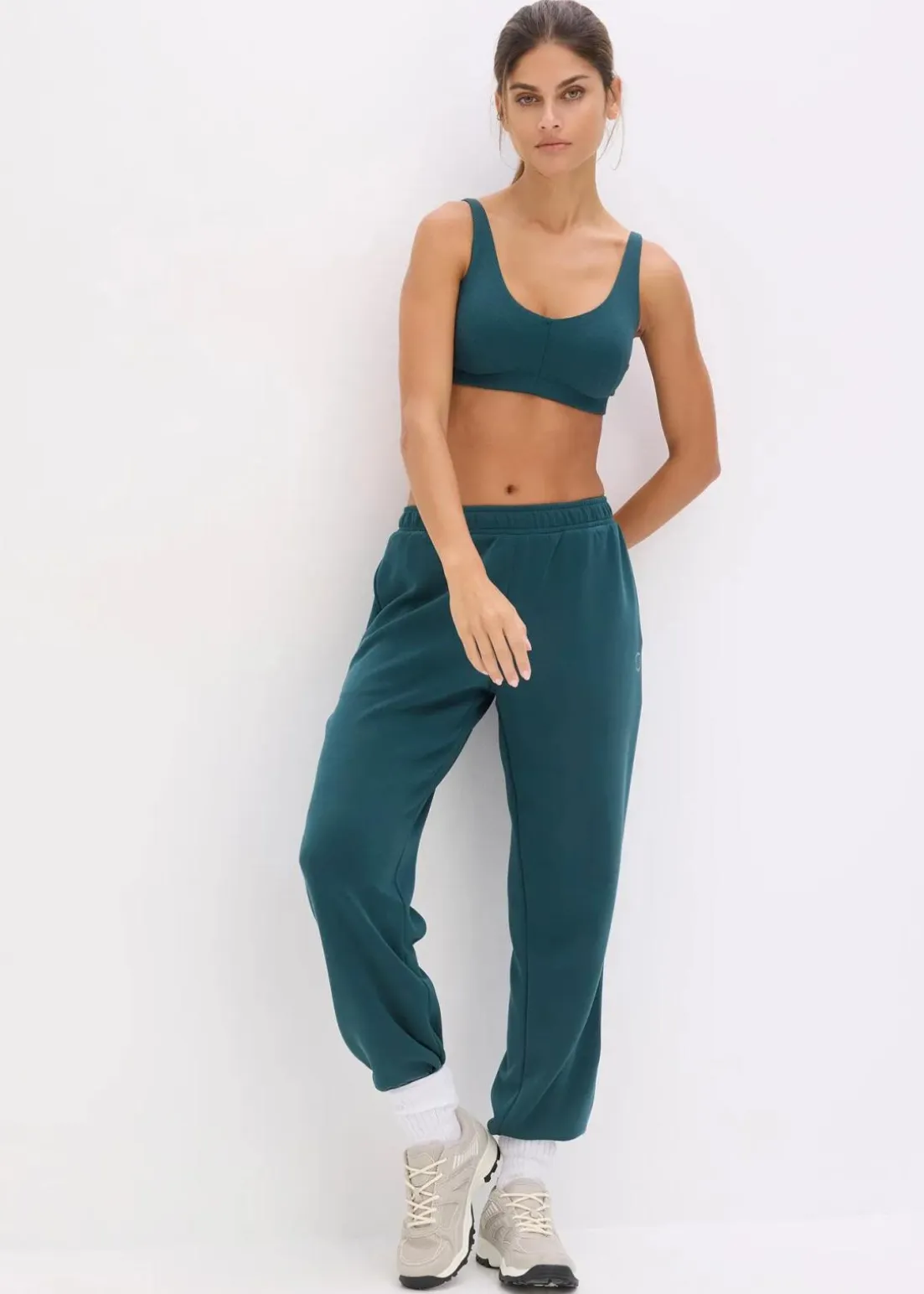 Sport-BH mit leichtem Halt aus geripptem Material