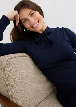 Strickkleid aus fließendem Viskose-Mix