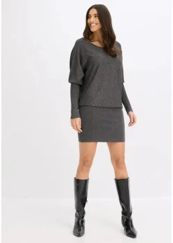 Strickkleid aus fließendem Viskose-Mix