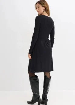 Strickkleid aus Viskose-Mix