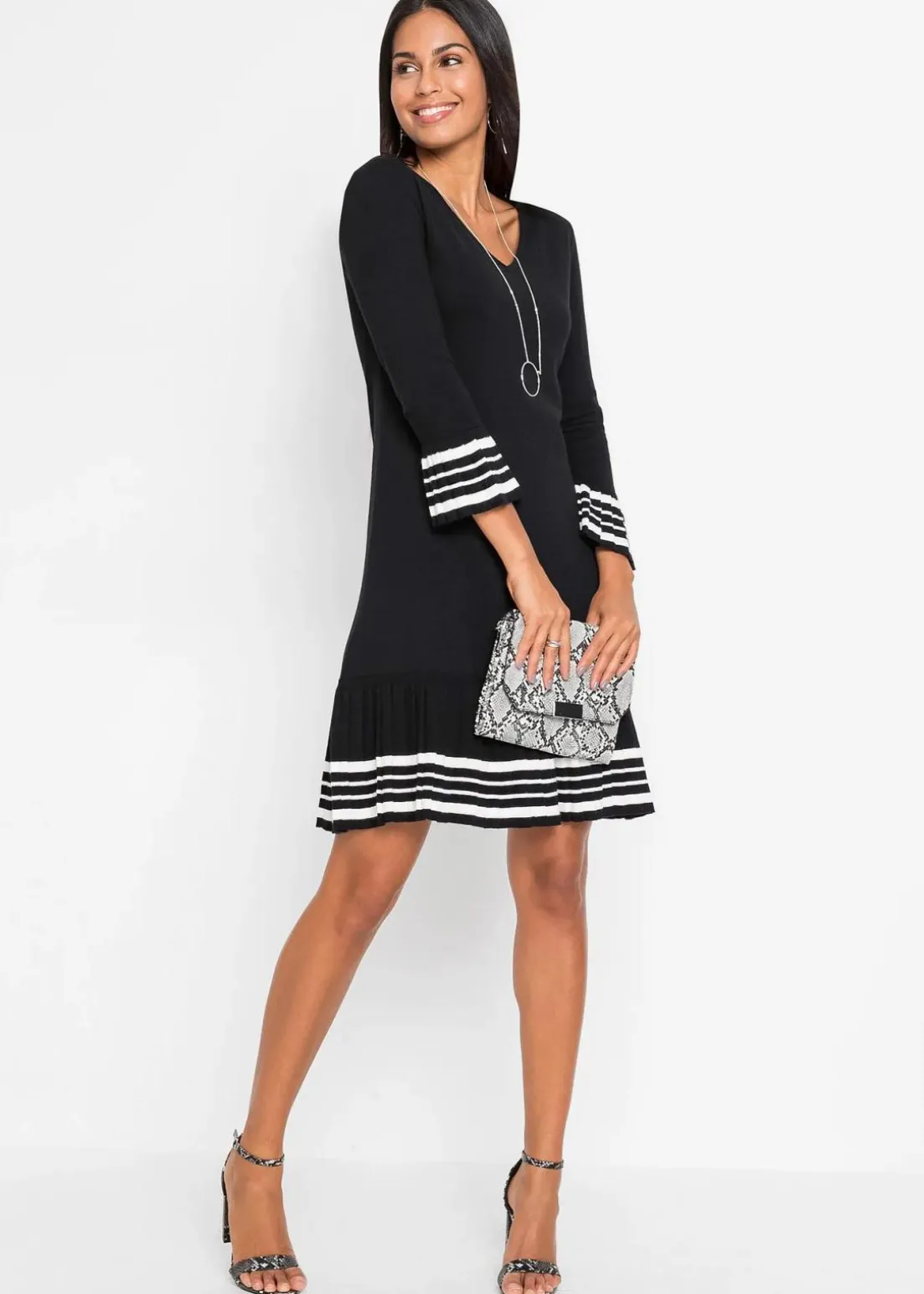 Strickkleid aus weichem Viskose- Mix