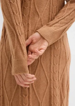 Strickkleid aus Zopfstrick
