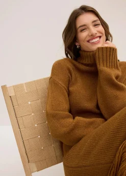 Strickkleid mit Fransensaum