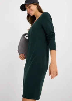 Strickkleid mit legerem Schnitt