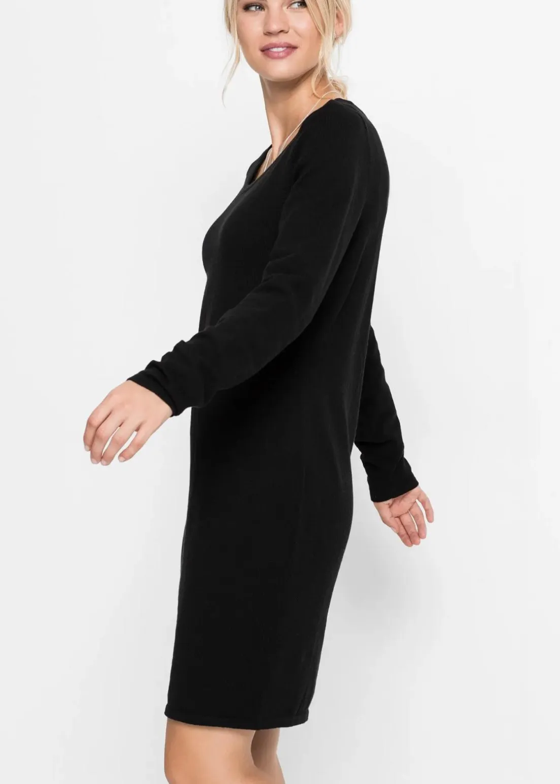 Strickkleid mit legerem Schnitt