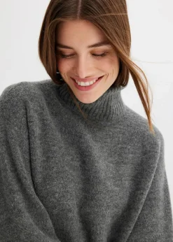 Strickkleid mit Schlitz