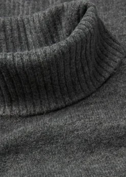 Strickkleid mit Schlitz