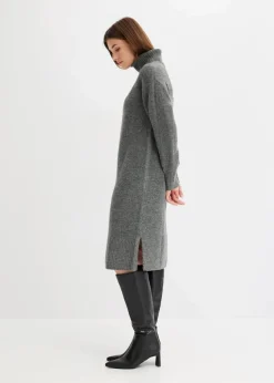 Strickkleid mit Schlitz