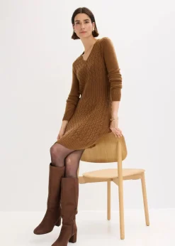 Strickkleid mit Zopfmuster