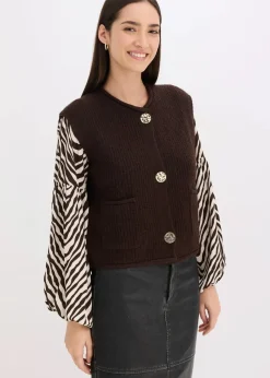 Strickweste mit dekorativen Knöpfen