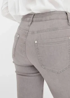 Super-Stretch-Jeans aus leichtem Material