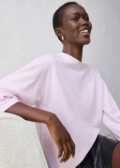 Trapezförmiges Shirt mit Seidenanteil