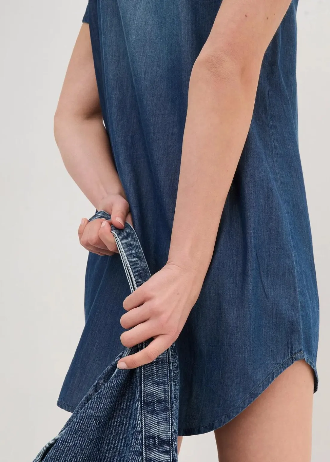Tunika-Jeanskleid