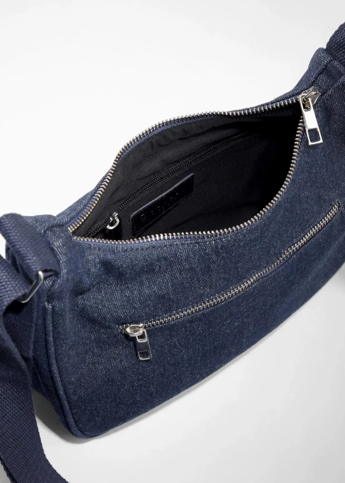 Umhängetasche im Denim Look