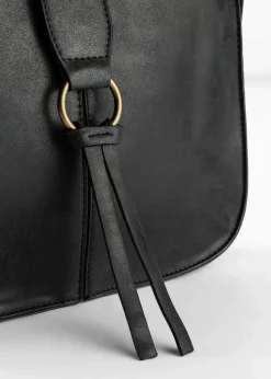 Umhängetasche mit dekorativem Schnallendetail