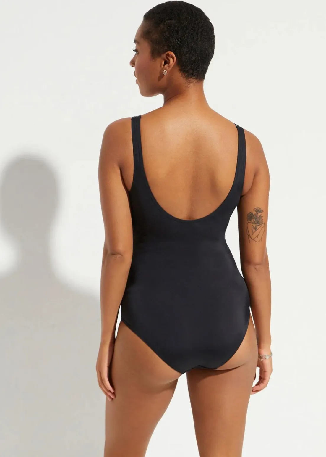 Umstandsbadeanzug mit V-Ausschnitt