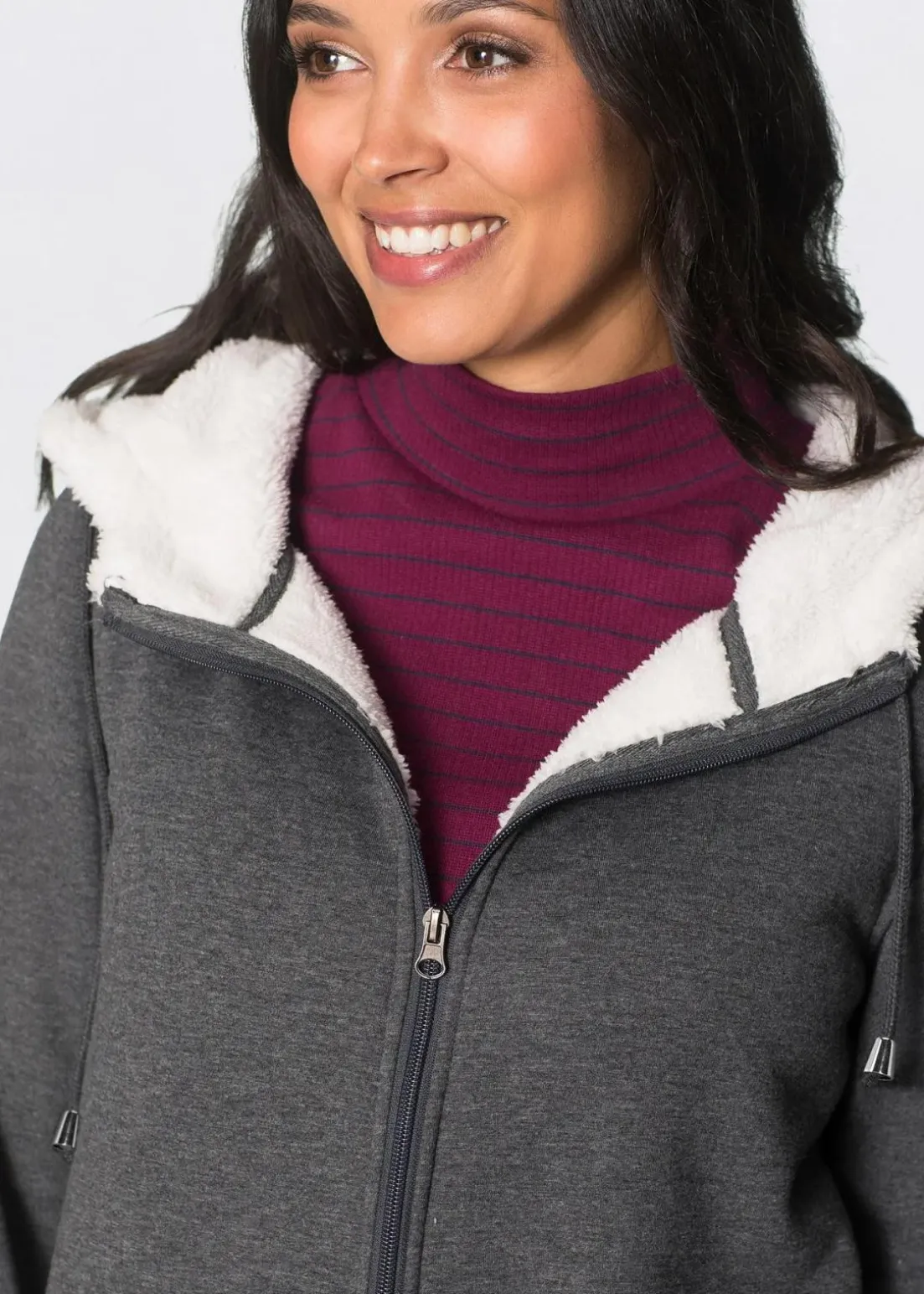 Umstands-Sweatjacke mit Baby-Einsatz und flauschiger Innenseite