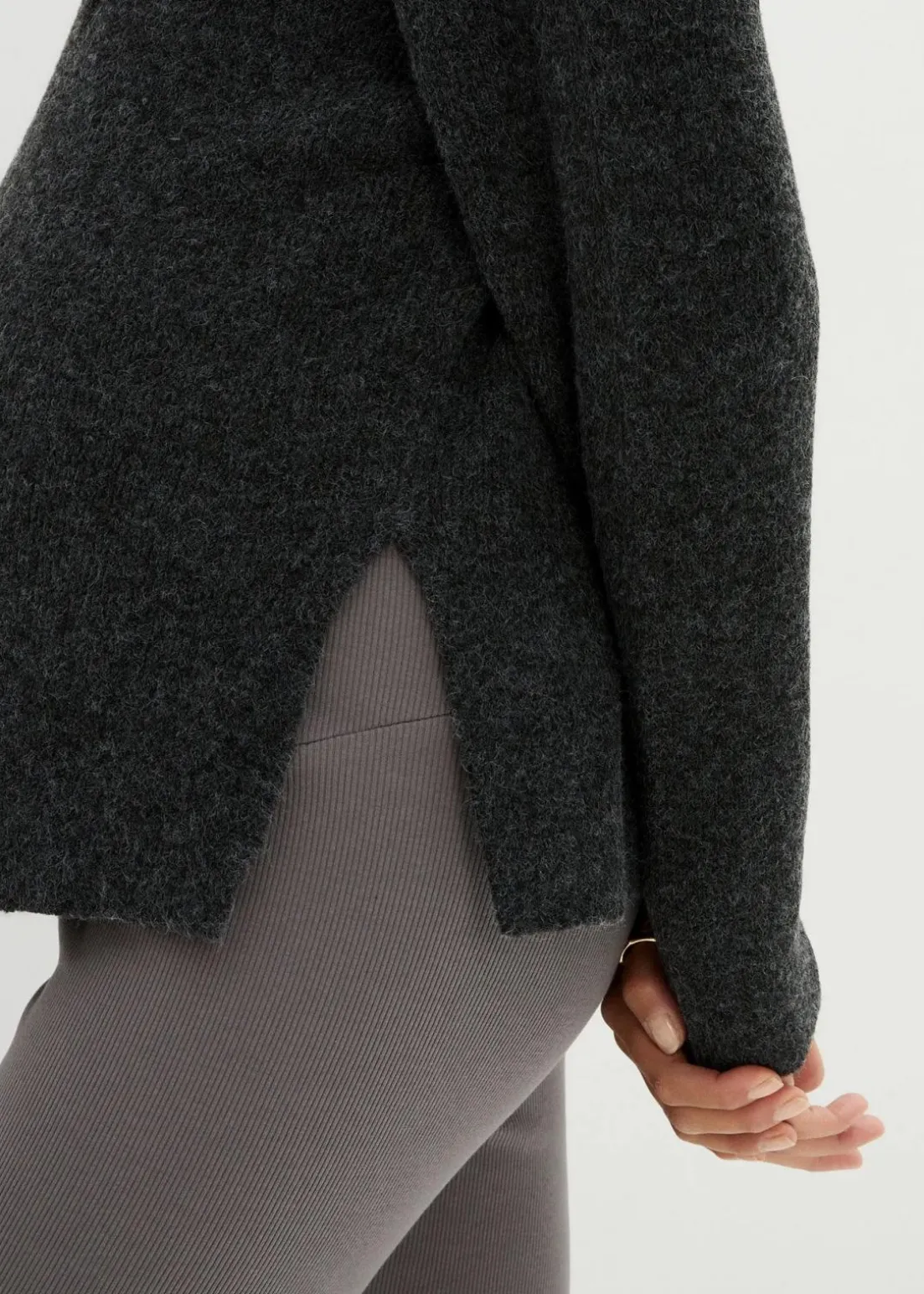 Weicher Umstands-und Stillpullover mit Schlitz