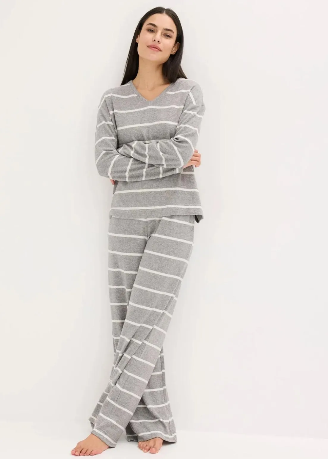 Weit geschnittener Loungewear Hausanzug aus weichem Material