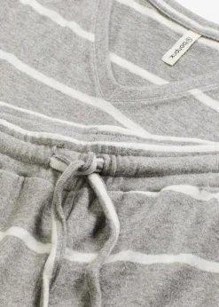 Weit geschnittener Loungewear Hausanzug aus weichem Material