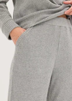 Weit geschnittener Loungewear Hausanzug aus weicher Rippe