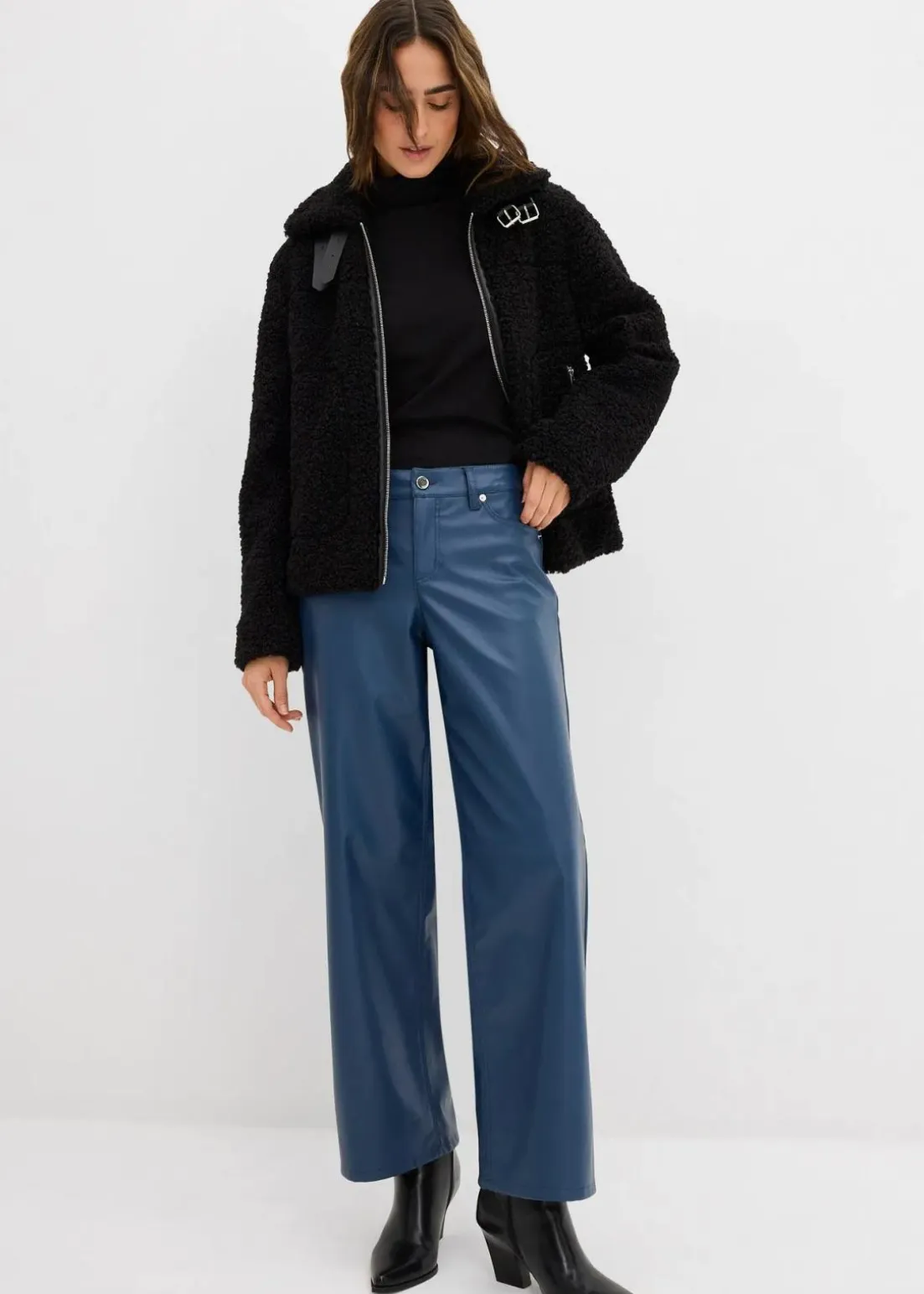 Weite Lederimitat-Hose