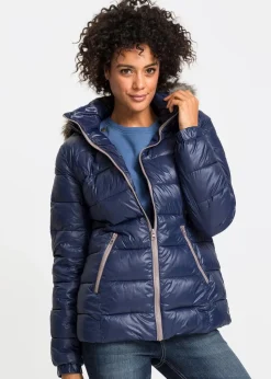 Winterjacke mit Kapuze